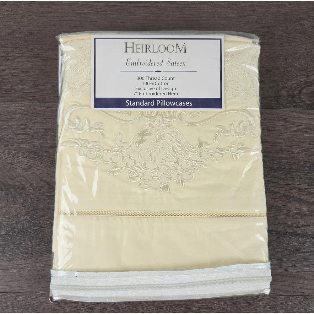VTG Shavel Heirloom Pillowcases Ivory Cream Embroidered Sateen 300TC Cotton NOS